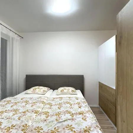 Apartment 1 With Terrace, Petrzalka Bratislava